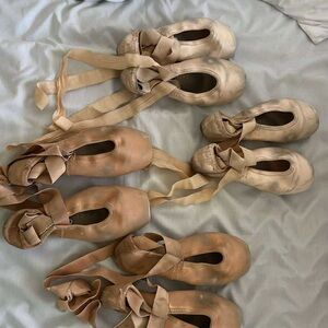 Women's Ballet Pointe Shoes